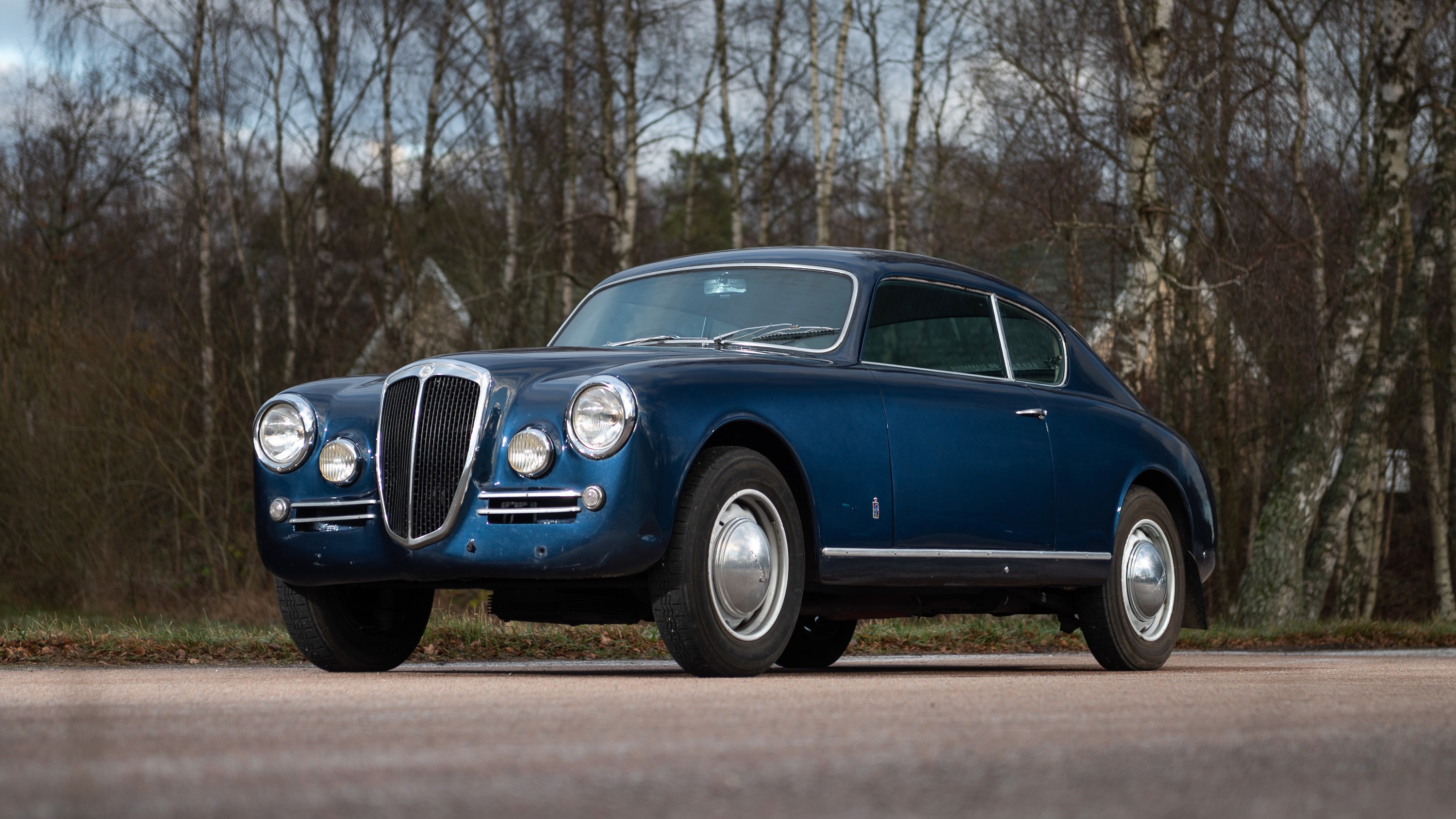 Lancia Aurelia snett fram vä